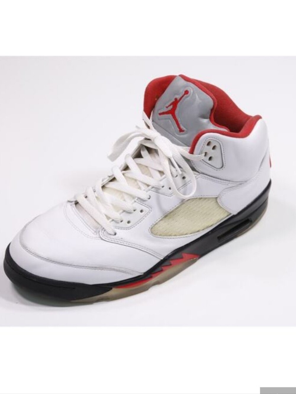 Jordan 5 Fire Red Black Tongue Retro Basketball Sneakers Size 2.5 Kids